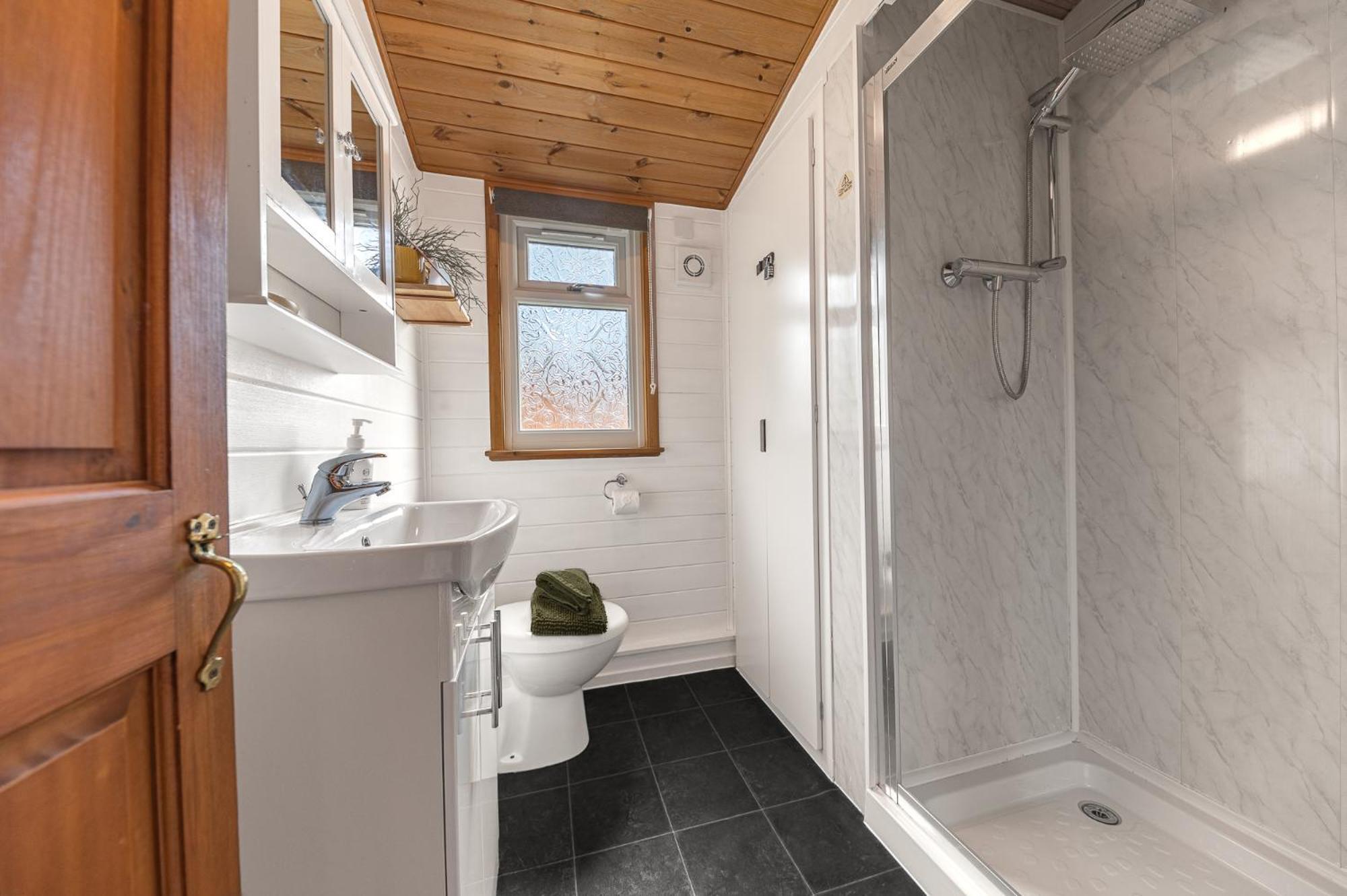Bowness 45 - 2 Bedroom Lake Windermere Lodge المظهر الخارجي الصورة
