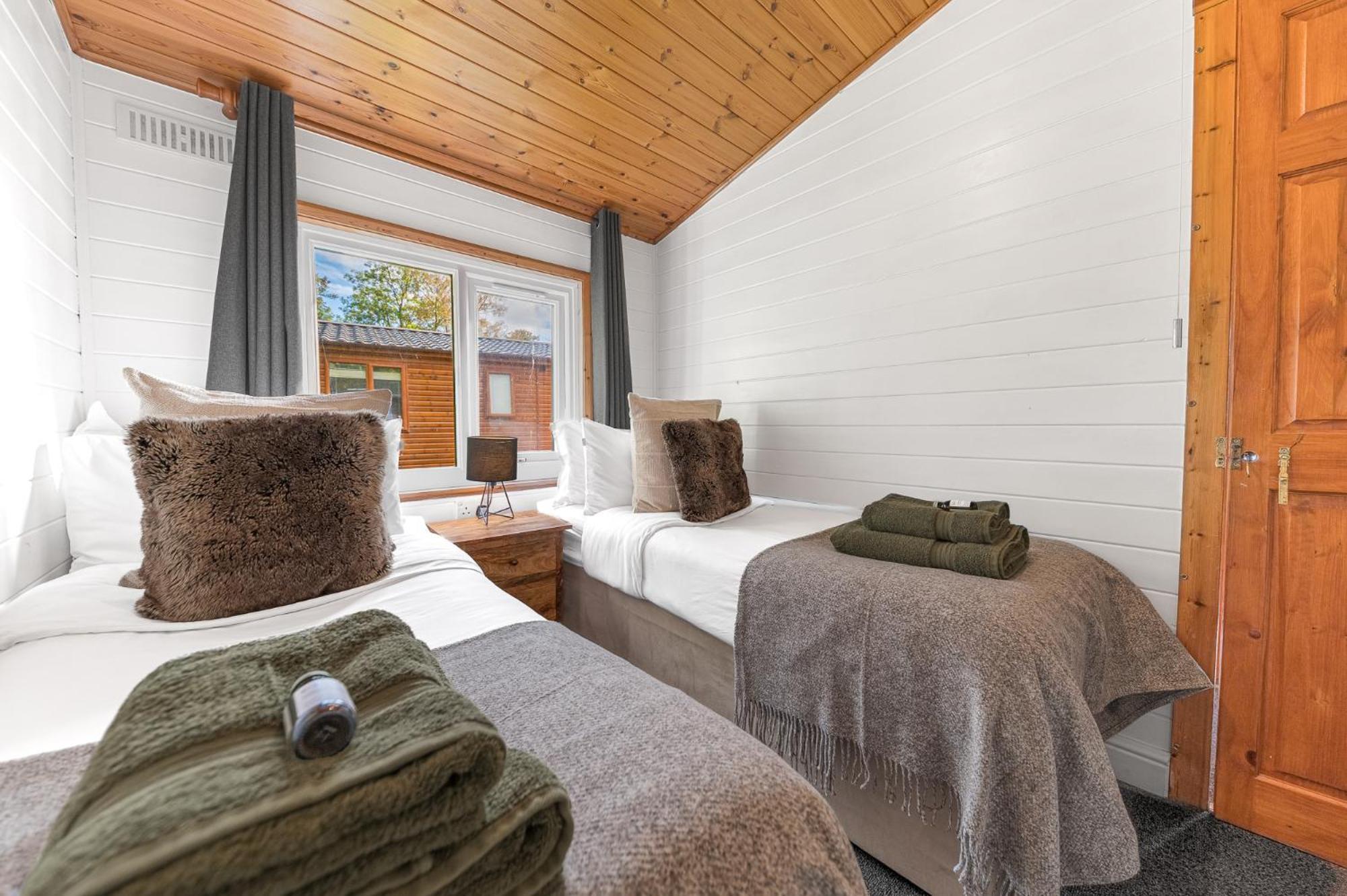 Bowness 45 - 2 Bedroom Lake Windermere Lodge المظهر الخارجي الصورة